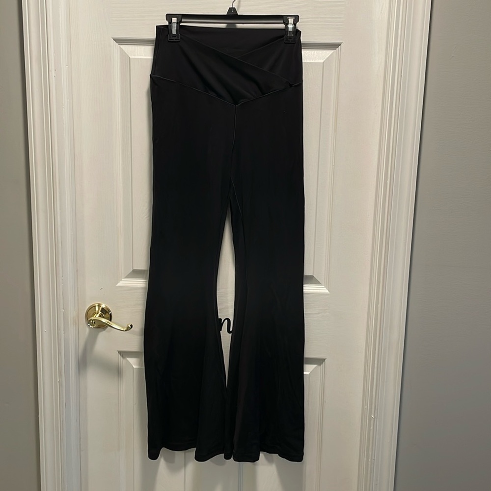 Aerie offline cross over flare leggings